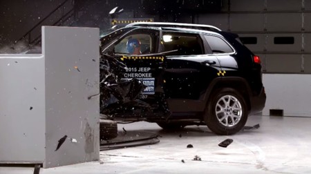 ¿Qué pasaría en un crash-test a 200 km/h? El Opel Omega te da la respuesta