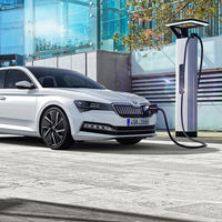 El Škoda Superb iV híbrido enchufable partirá de 39.950 euros con 55 km de autonomía y etiqueta CERO