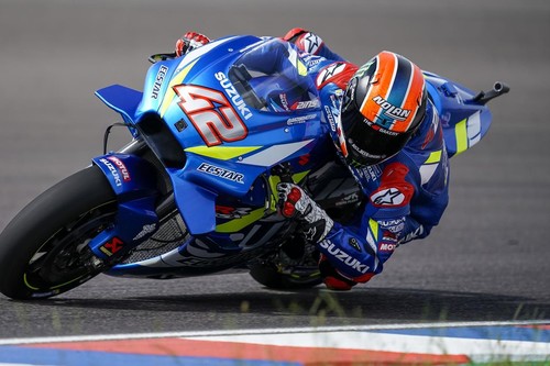 ¡Sorpresa en Texas! Álex Rins bate a Valentino Rossi tras la caída de Marc Márquez