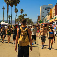 ¿Contratar en Semana Santa y despedir o prolongar contratos a la campaña de verano? 