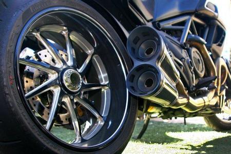 Ducati Diavel Carbon vista posterior