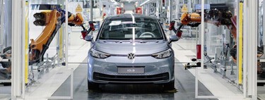 En Alemania el coche eléctrico iba como un tiro... hasta que le quitaron las ayudas. Ahora los concesionarios no saben cómo quitárselos de encima 