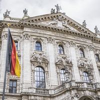 Las pymes pagan un 20% menos que las grandes empresas en la OCDE