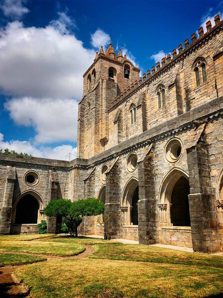 Claustro De La Catedral De Evora C Visit Alentejo