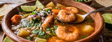 Cómo hacer caldo de camarón estilo cantina, con la receta y consejos del Chef Oropeza