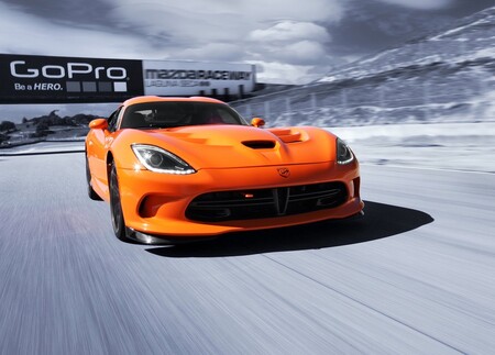 Los SRT más descomunales que han existido: los V10 con los que Dodge pasó a la historia