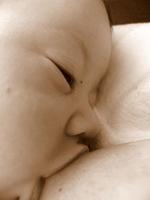 El color de la leche materna: no siempre es blanca