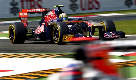 Alguersuari Toro Rosso F1 2011