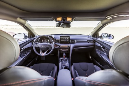Hyundai Veloster Turbo 2019 11