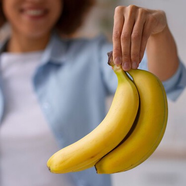 Prolonga la vida de tus plátanos tapándolos con aluminio: así lo debes de hacer 