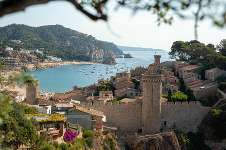 Pueblos Pesqueros Espana Escapadas Turismo Viajes Playa Mediterraneo Medieval Costa Barato Familia Tradicional Comida Buena Encanto Sin Turistas