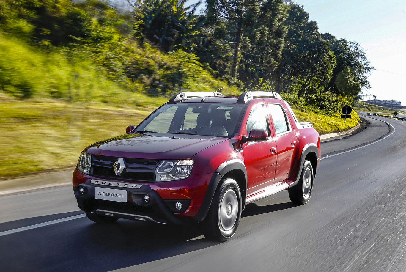 Renault Oroch, al volante de un SUV con caja (y no una pick-up)