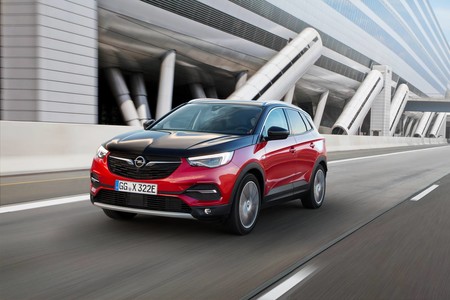 El Opel Grandland X estrena el sistema Hybrid4 de PSA con 300 hp