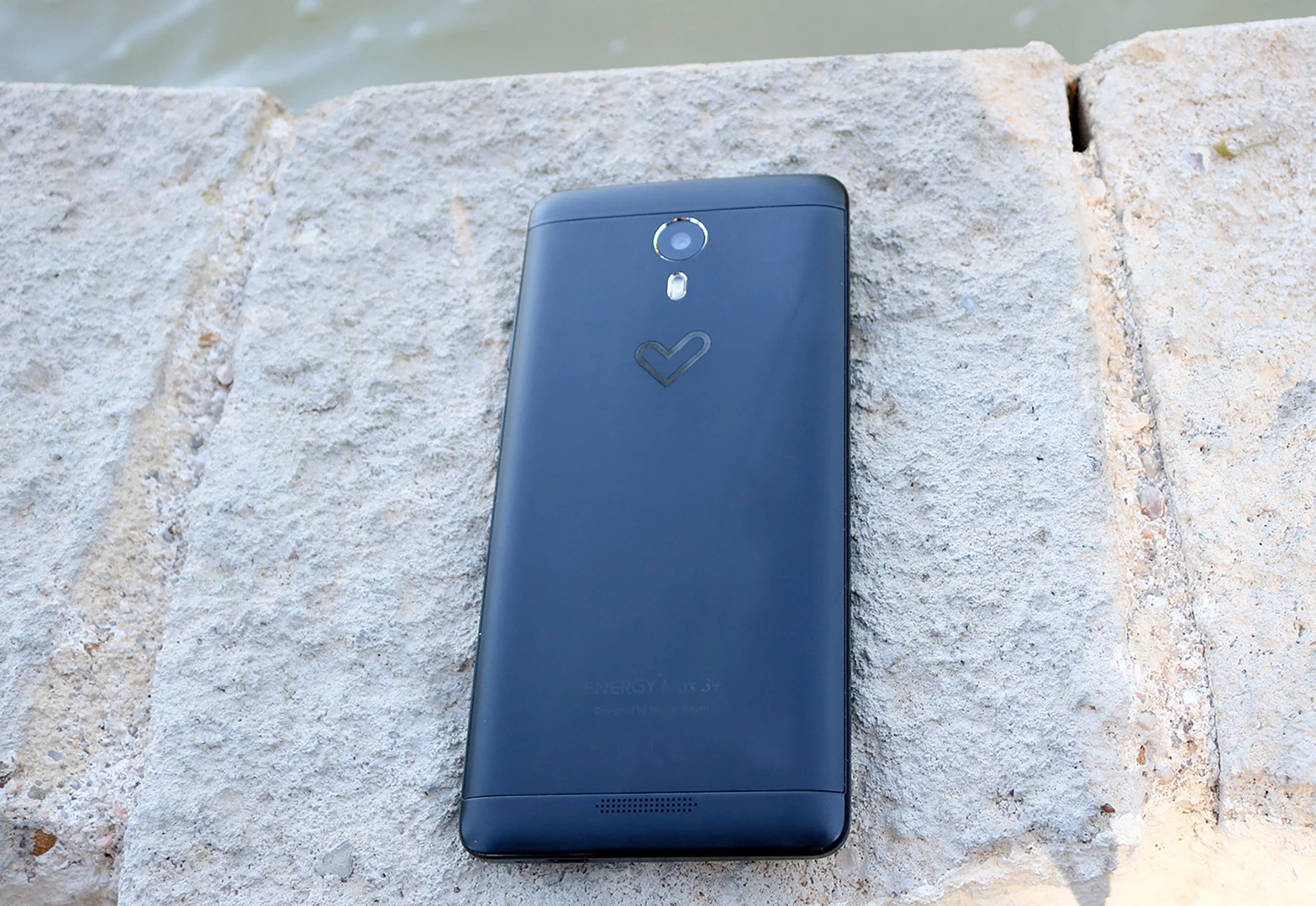 Foto de Diseño del Energy Phone Max 3+ (5/19)