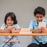 CDMX ya puso reglas a los celulares en escuelas: el Congreso aprueba regulación para primarias y secundarias 