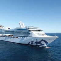 Una pareja de jubilados lleva desde 2022 sin parar de viajar en cruceros de lujo: "les sale más barato que una residencia"