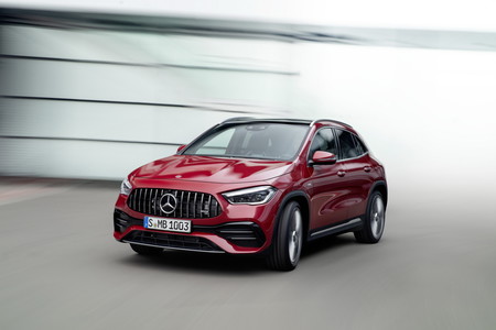 El Mercedes-AMG GLA 35 abre la puerta al mundo de los SUV deportivos de AMG