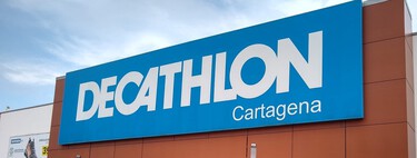 Decathlon tiene la chaqueta impermeable que será tu salvación para entrenar en los días de lluvia a precio low cost 