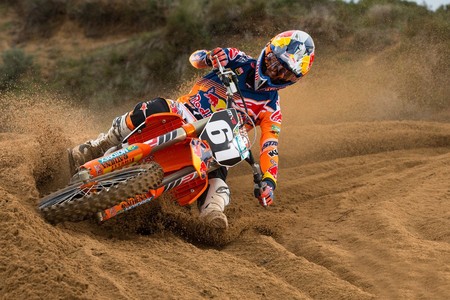 Jorge Prado arranca la temporada 2017 ganando a sus rivales del Mundial de MX2