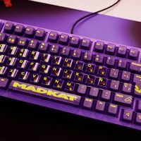 Rubius lanza una nueva línea de teclados exclusivos y limitados de MadKat que recuerda a uno de los mejores tiempos de Internet