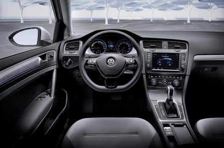 Volkswagen e-Golf interior
