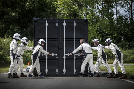 Así fue el estreno del Mercedes-AMG GT R, en 19 imágenes