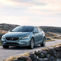 Mira bien, el Volvo V40 recibe su primer y tímido restyling