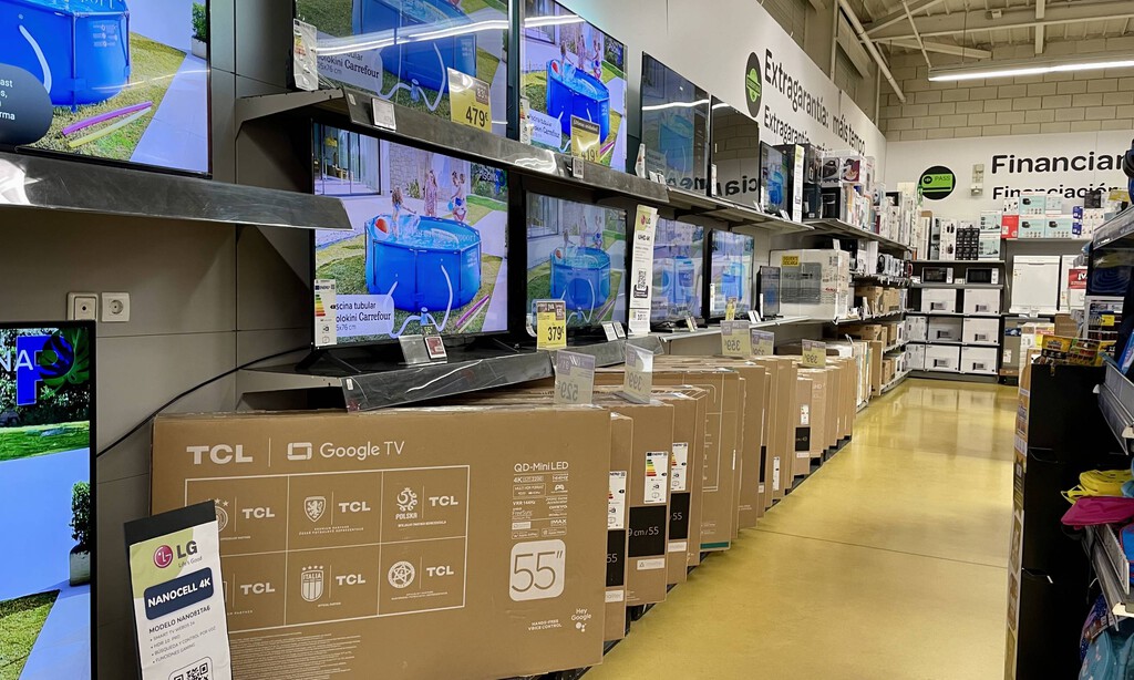 QLED, de 55 pulgadas y con Google TV: Carrefour liquida esta smart TV y te regala un cupón de 56 euros