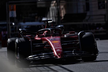 Charles Leclerc frena a los Red Bull en Bakú y Fernando Alonso da la sorpresa en los entrenamientos libres