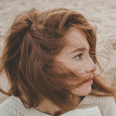 Los seis tonos de pelo más favorecedores a partir de los 40 para este 2026 