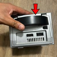 La GameCube tiene un compartimiento secreto con una función práctica de diseño: nadie sabía para qué sirve