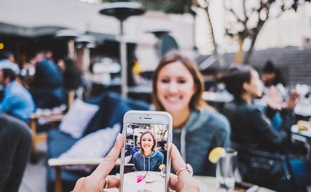 Google Fotos prueba una suscripción mensual que te mandará mensualmente y de forma automática tus diez mejores fotos impresas