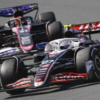 Un equipo de F1 rompió con su sponsor ruso por la guerra de Ucrania. Ahora les reclaman un pastizal, han pedido que les embarguen hasta los coches y podrían dejar de correr