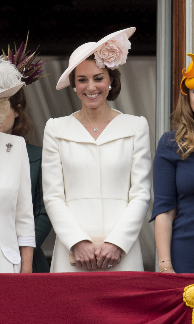 Kate Middleton Con Vestido Alexander Mcqueen