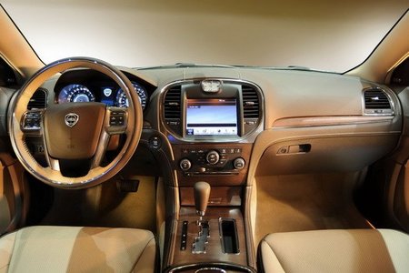 Lancia Thema interior 3