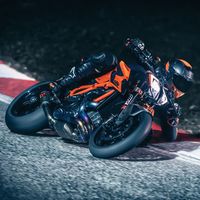 KTM y su estrategia post COVID-19: horas extra y 40 personas más para recuperar las 30.000 motos que han dejado de fabricar