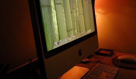 El próximo iMac podría tener 4 núcleos, ranura para tarjetas SD, un nuevo ratón y un Apple Remote de aluminio