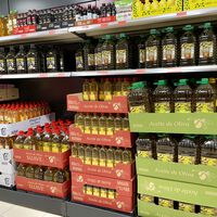 No es un error, por fin tenemos aceite de oliva barato: 3,24 euros el litro y te lo llevan gratis a casa