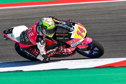 Tony Arbolino adelanta en la última curva a Lorenzo Dalla Porta y gana la carrera de Moto3 en Assen