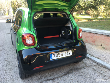 Smart Forfour EQ portón abierto