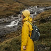 El remate final de rebajas en El Cote Inglés deja la chaqueta Helly Hansen impermeable apta para la nieve a casi mitad de precio 