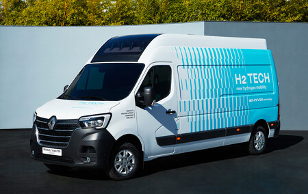 Renault ya tiene lista su primera furgoneta de hidrogeno: promete 500 km de autonomía y se lanzará en 2022