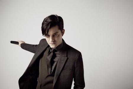 Sam Riley: nuevo rostro de Ermengildo Zegna Couture para su campaña de invierno