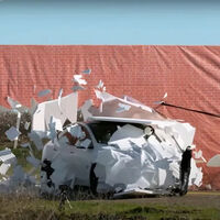 Tesla hizo que su piloto automático fuera más barato. Ahora se desconecta justo antes de un accidente para no tener la culpa