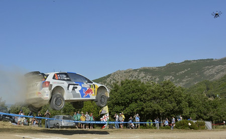 Rally de Cerdeña 2013: Sébastien Ogier en otro planeta, Thierry Neuville se destapa