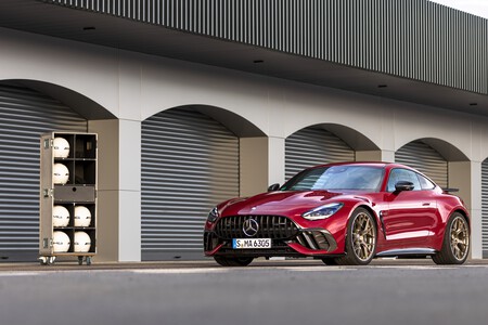 Mercedes-AMG GT 63 PRO 4MATIC+ 2025