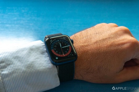 Apple Watch Series 6 en muñeca para fotografía del análisis