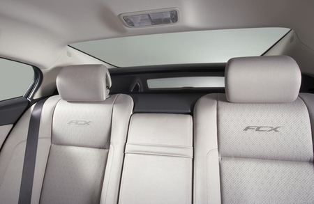 Honda FCX Clarity 086