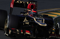 Kimi Raikkonen sorprende y gana el Gran Premio de Australia por delante de Fernando Alonso 