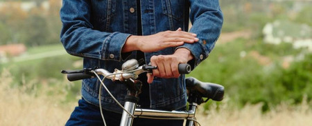 Controlar el móvil tocando la mochila o la chaqueta: así son las propuestas de Google con Levi's y Saint Laurent